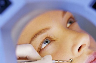 Blackhead-basics-removal-tools-vs-acne-fighting-ingredients-V2