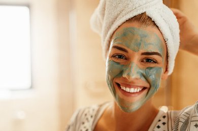 pelle-tendenza-acneica-maschera-viso