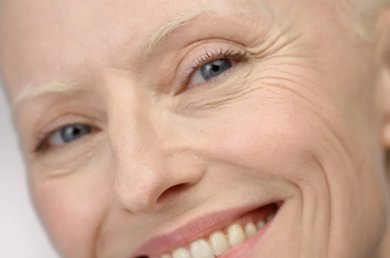 volto di una donna sorridente