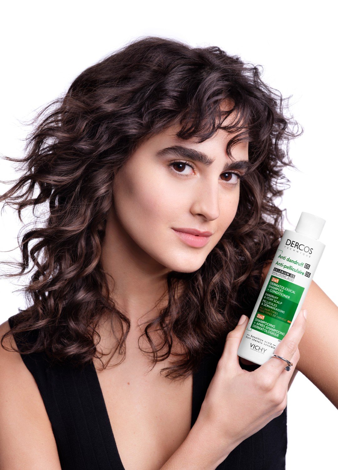 volto in primo piano di una donna