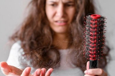 Haircare-Vichy-cadutacapellimenopausa-nuovoarticolo(ottobre24)-revisionato