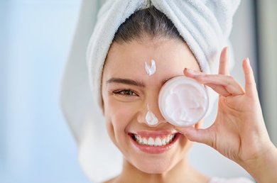 Crema Idratante pelle grassa_REV_def_iStock-883019542