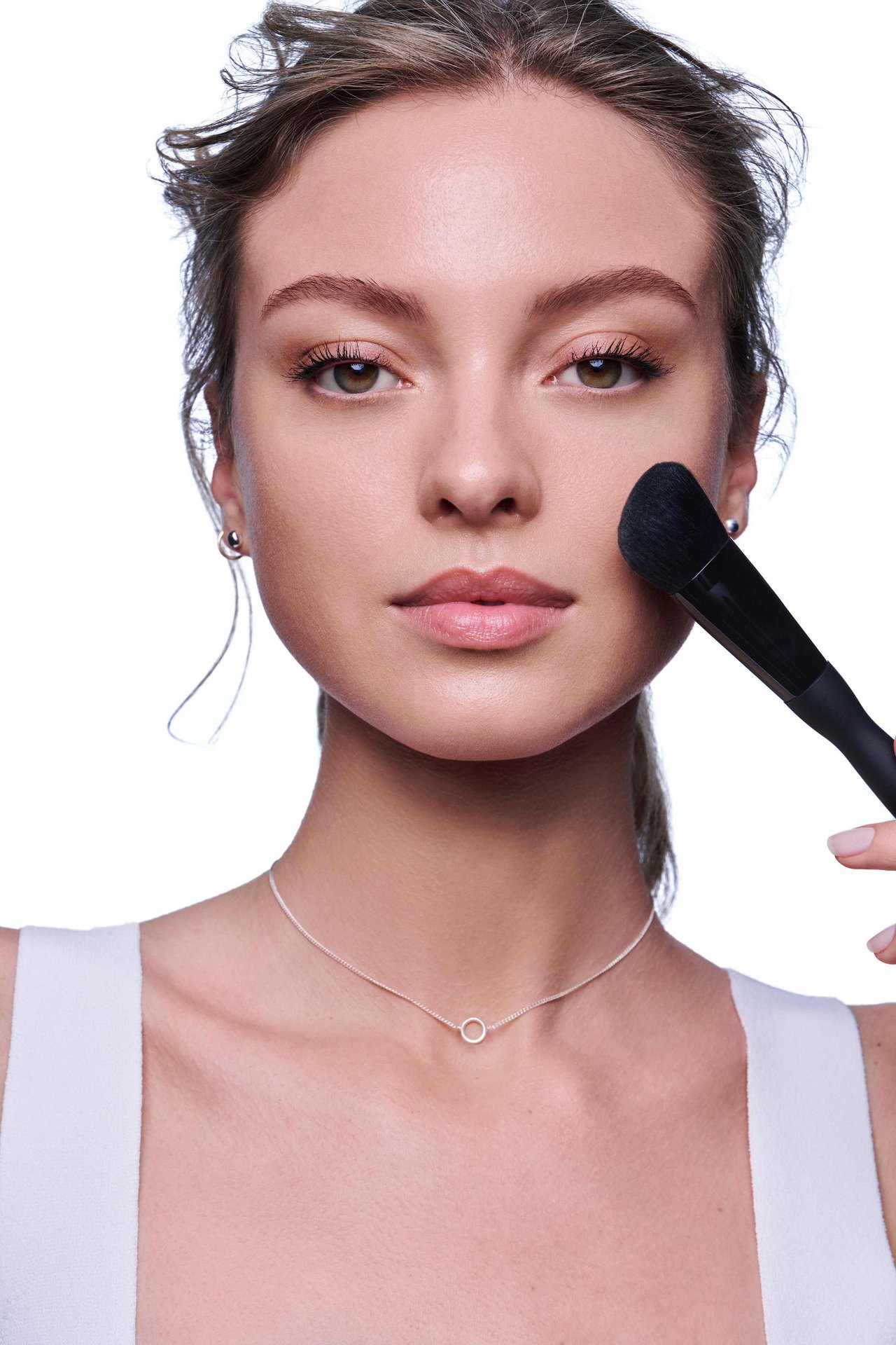 rosacea come applicare il fondotinta sulla pelle soggetta a rossori