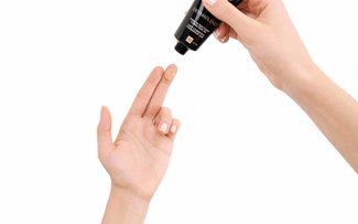 how-to-fluid-corrective-foundation-25-nude