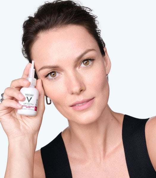 LIFTACTIV RETINOL MODEL AND PRODUCT 4