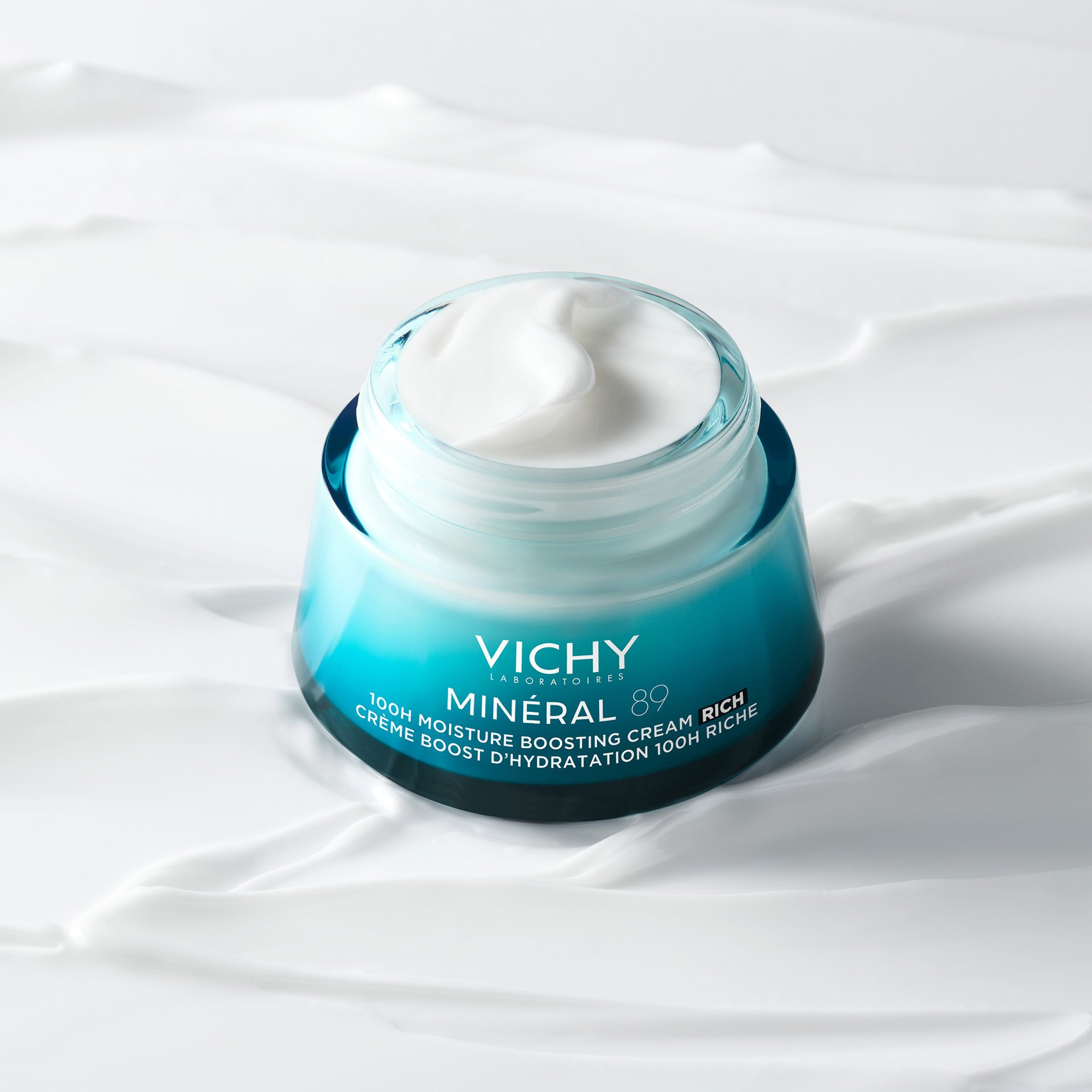 Vichy-Mineral 89-100H-Moisture-Boosting-Cream-50ml-3337875839501-Lifestyle2noText 1