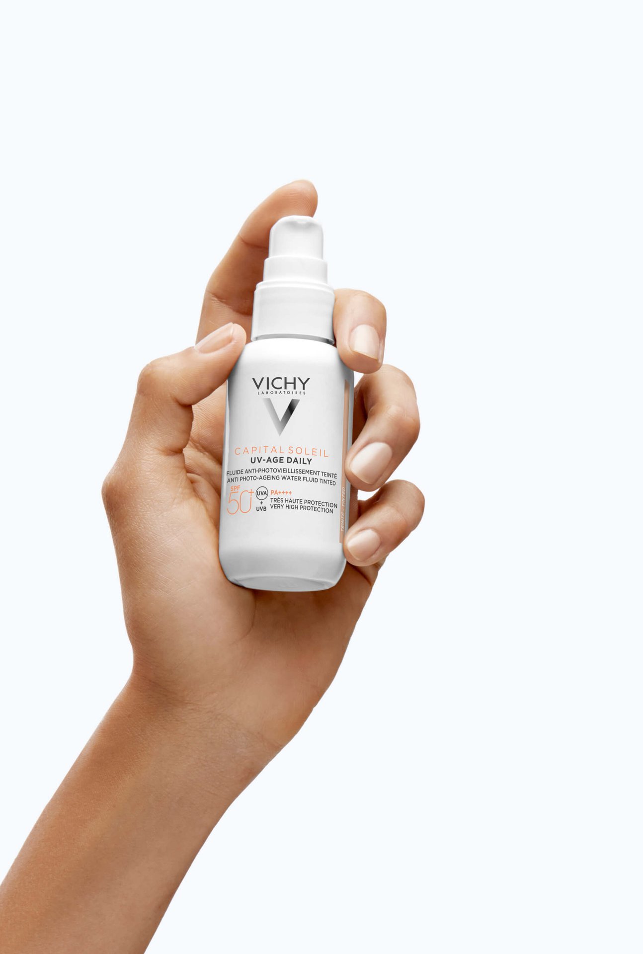 capital-soleil-uv-age-tinted-pack5